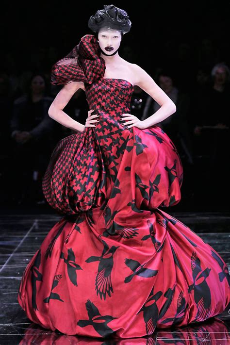 why is alexander mcqueen famous